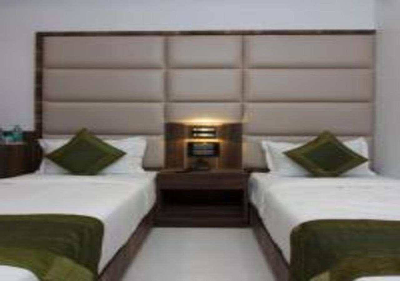 Hotel Meriton Mumbai International Airport T-2 Exterior foto
